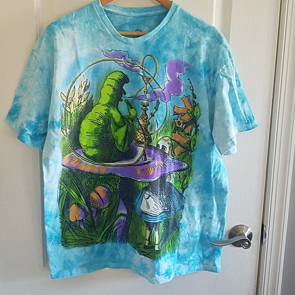 Alice in Wonderland Magic Mushroom Tee XL